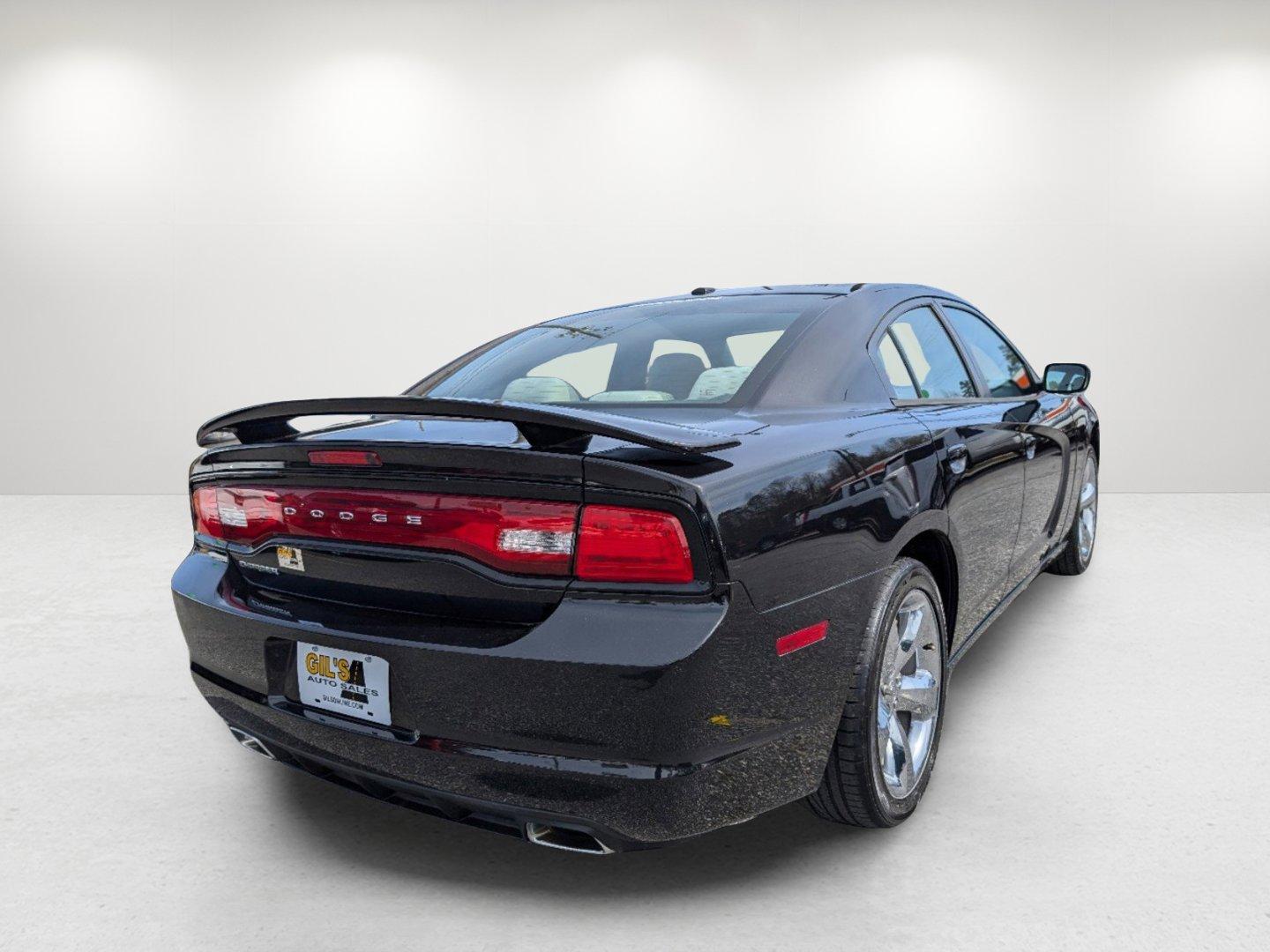 2011 /Black/Light Frost Beige Interior Dodge Charger Rallye (2B3CL3CG8BH) with an Gas V6 3.6L/220 engine, 5-Speed Automatic transmission, located at 3959 U.S. 80 W, Phenix City, AL, 36870, (334) 297-4885, 32.469296, -85.135185 - 2011 Dodge Charger Rallye - Photo#4