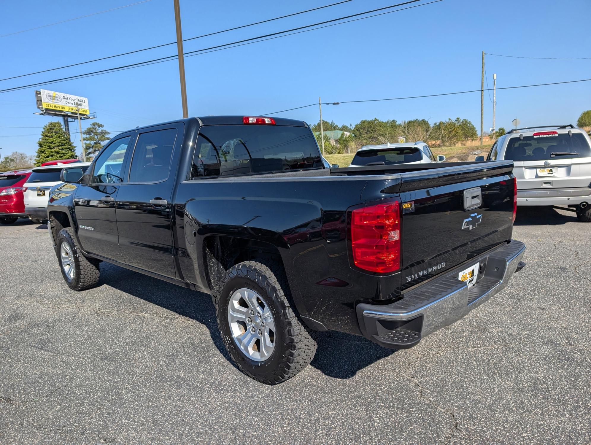 2017 /Dark Ash with Jet Black Interior Accents Chevrolet Silverado 1500 LS (3GCPCNECXHG) with an Gas V8 5.3L/325 engine, 6-Speed Automatic transmission, located at 1430 Gateway Drive, Opelika, AL, 36801, (334) 239-0944, 32.637871, -85.409790 - 2017 Chevrolet Silverado 1500 LS - Photo#6