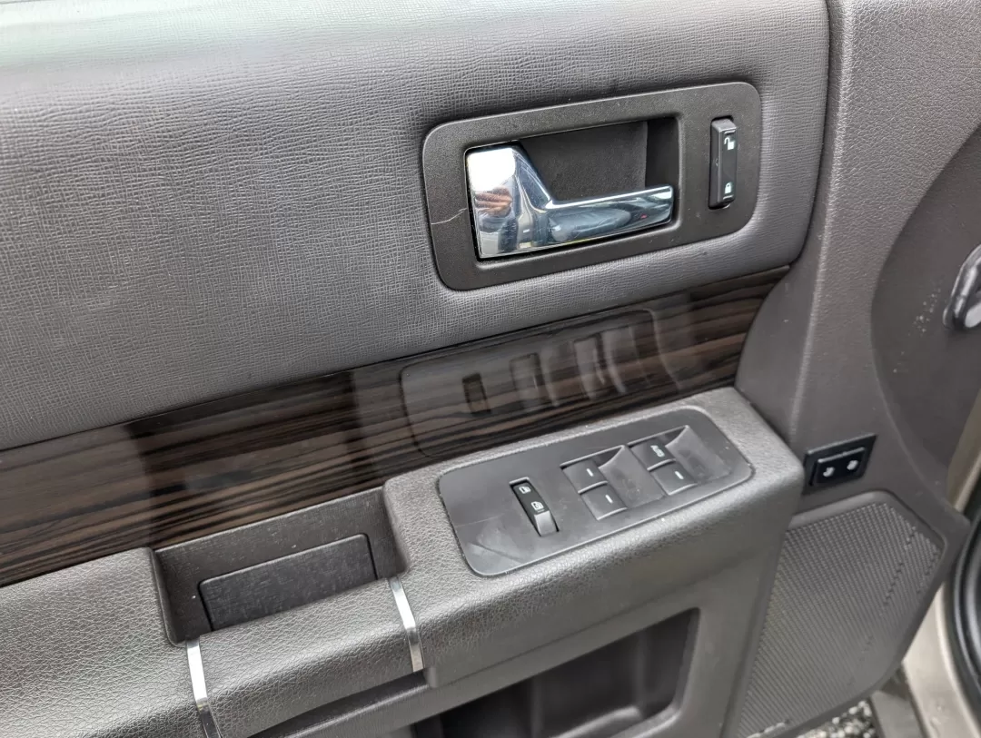 2014 Ford Flex SEL (2FMGK5C82EB) with an Other engine, located at 1430 Gateway Drive, Opelika, AL, 36801, (334) 239-0944, 32.637871, -85.409790 - **Elevate Your Lifestyle with the 2014 Ford Flex SEL at Gils Auto - Phenix City!**<br /> <br /> Are you ready to turn heads and enhance your family adventures? The 2014 Ford Flex SEL is not just a vehicle; it's a lifestyle choice designed for families, weekend explorers, and anyone who craves a vers - Photo#8