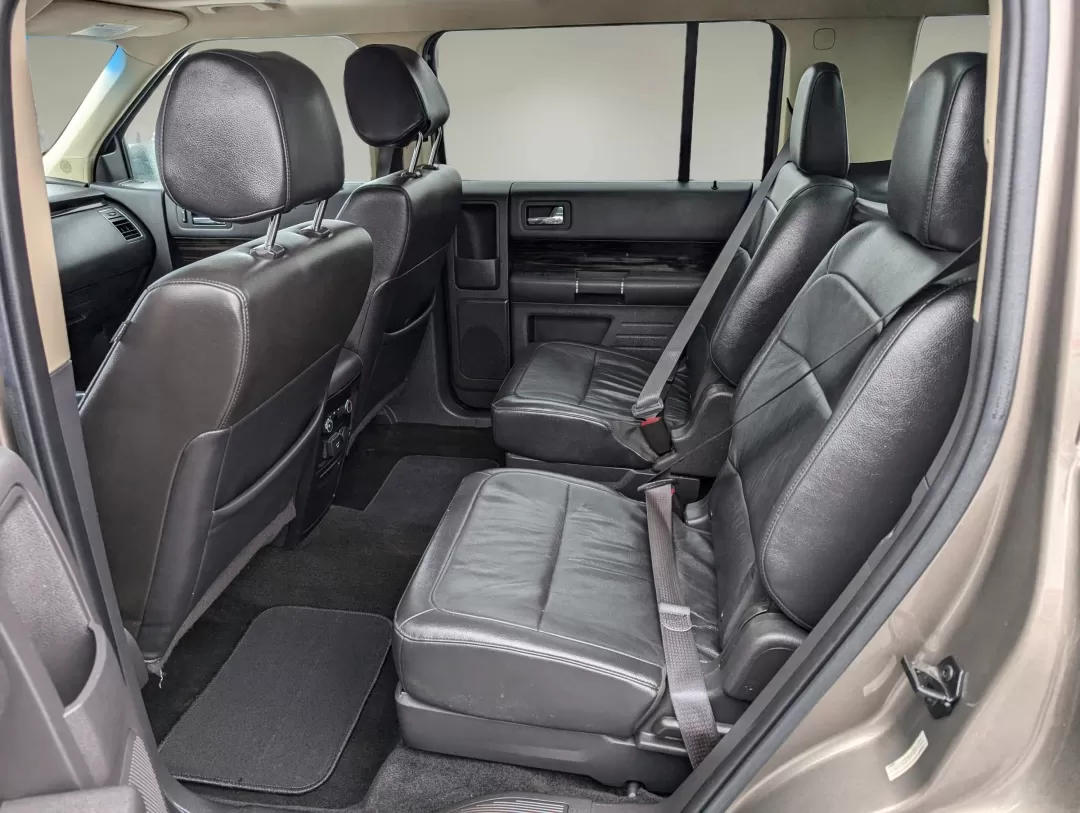 2014 Ford Flex SEL (2FMGK5C82EB) with an Other engine, located at 1430 Gateway Drive, Opelika, AL, 36801, (334) 239-0944, 32.637871, -85.409790 - **Elevate Your Lifestyle with the 2014 Ford Flex SEL at Gils Auto - Phenix City!**<br /> <br /> Are you ready to turn heads and enhance your family adventures? The 2014 Ford Flex SEL is not just a vehicle; it's a lifestyle choice designed for families, weekend explorers, and anyone who craves a vers - Photo#10