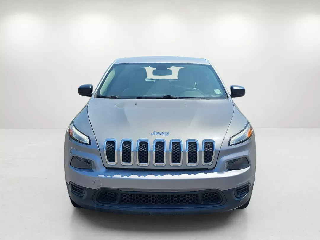 2015 /Lt Frost Beige/Black Jeep Cherokee Sport (1C4PJLAB3FW) with an Regular Unleaded I-4 2.4 L/144 engine, 9-Speed Automatic w/OD transmission, located at 521 Old Farm Lane Rd, Prattville, AL, 36066, (334) 325-1505, 32.482460, -86.416367 - 2015 Jeep Cherokee Sport - Photo#2