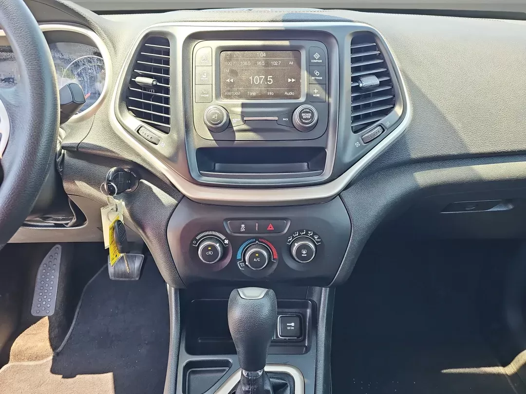 2015 /Lt Frost Beige/Black Jeep Cherokee Sport (1C4PJLAB3FW) with an Regular Unleaded I-4 2.4 L/144 engine, 9-Speed Automatic w/OD transmission, located at 521 Old Farm Lane Rd, Prattville, AL, 36066, (334) 325-1505, 32.482460, -86.416367 - 2015 Jeep Cherokee Sport - Photo#12