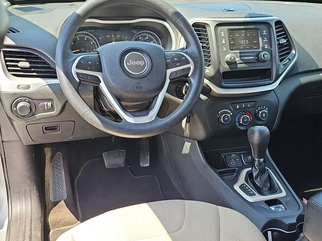 2015 /Lt Frost Beige/Black Jeep Cherokee Sport (1C4PJLAB3FW) with an Regular Unleaded I-4 2.4 L/144 engine, 9-Speed Automatic w/OD transmission, located at 521 Old Farm Lane Rd, Prattville, AL, 36066, (334) 325-1505, 32.482460, -86.416367 - 2015 Jeep Cherokee Sport - Photo#15