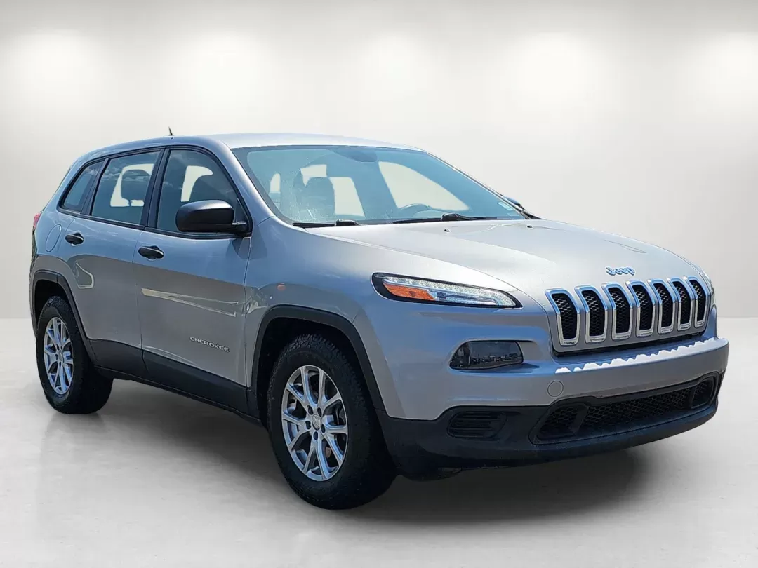 2015 /Lt Frost Beige/Black Jeep Cherokee Sport (1C4PJLAB3FW) with an Other engine, located at 3959 U.S. 80 W, Phenix City, AL, 36870, (334) 297-4885, 32.469296, -85.135185 - **Explore the Open Road in Style with the 2015 Jeep Cherokee Sport!**<br /> <br /> Are you ready for your next adventure? Whether you're looking for a weekend getaway, a reliable commuter vehicle for your daily grind, or a spacious ride for your growing family, the 2015 Jeep Cherokee Sport is the pe - Photo#2