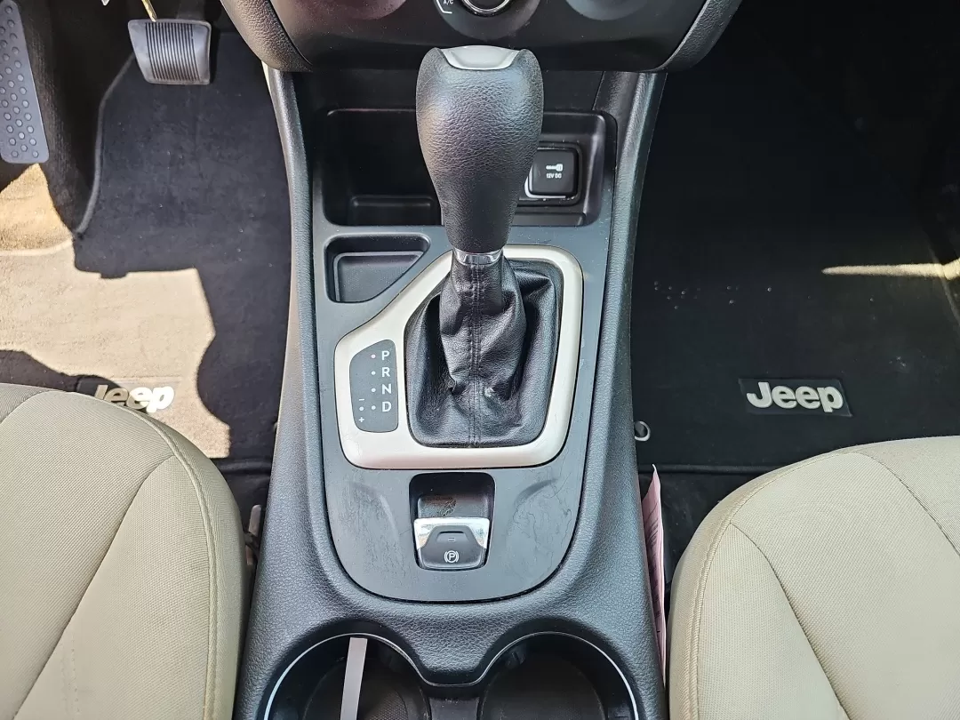 2015 /Lt Frost Beige/Black Jeep Cherokee Sport (1C4PJLAB3FW) with an Other engine, located at 5115 14th Ave., Columbus, GA, 31904, (706) 323-0345, 32.511494, -84.971046 - **Unleash Adventure with the 2015 Jeep Cherokee Sport Perfect for Your Next Journey!**<br /> <br /> Are you ready to elevate your lifestyle with a vehicle that's as versatile as your ambitions? The 2015 Jeep Cherokee Sport is the ultimate crossover for those seeking a perfect blend of comfort, capa - Photo#12
