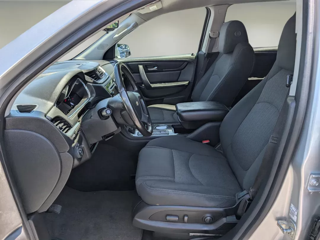 2015 /Ebony Chevrolet Traverse LT (1GNKRGKD7FJ) with an Other engine, located at 804 22nd Ave, Phenix City, AL, 36870, (334) 297-1860, 32.484749, -85.024475 - **Discover Adventure with the 2015 Chevrolet Traverse LT at Gils Auto - Phenix City!**<br /> <br /> Are you on the lookout for the perfect family SUV that balances space, comfort, and style? Look no further! The 2015 Chevrolet Traverse LT is here to elevate your family's adventures, whether you're h - Photo#9