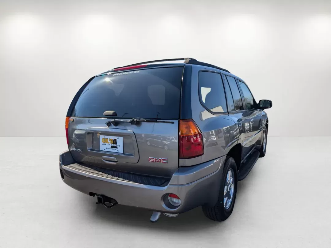 2006 /Light Gray GMC Envoy SLT (1GKDS13S662) with an Gas I6 4.2L/254 engine, 4-Speed Automatic w/OD transmission, located at 1430 Gateway Drive, Opelika, AL, 36801, (334) 239-0944, 32.637871, -85.409790 - 2006 GMC Envoy SLT - Photo#4