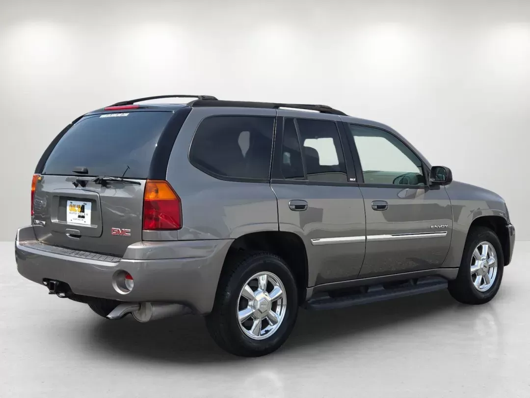 2006 /Light Gray GMC Envoy SLT (1GKDS13S662) with an Other engine, located at 521 Old Farm Lane Rd, Prattville, AL, 36066, (334) 325-1505, 32.482460, -86.416367 - **Explore Adventure with This 2006 GMC Envoy SLT at Gils Auto - Prattville!** <br /> <br /> Are you ready to elevate your weekend getaways or daily commutes? Look no further! This 2006 GMC Envoy SLT is the perfect companion for your family adventures, daily drives through Prattville, or trips to nea - Photo#4
