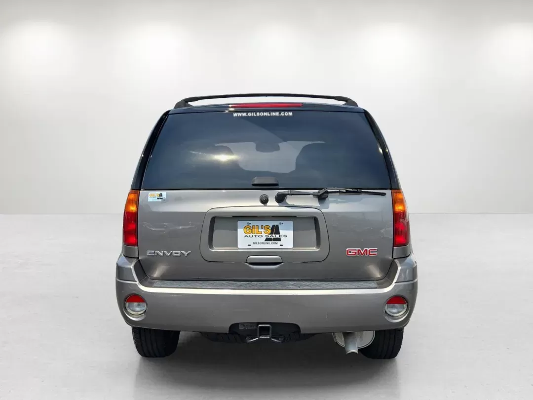 2006 /Light Gray GMC Envoy SLT (1GKDS13S662) with an Other engine, located at 521 Old Farm Lane Rd, Prattville, AL, 36066, (334) 325-1505, 32.482460, -86.416367 - **Explore Adventure with This 2006 GMC Envoy SLT at Gils Auto - Prattville!** <br /> <br /> Are you ready to elevate your weekend getaways or daily commutes? Look no further! This 2006 GMC Envoy SLT is the perfect companion for your family adventures, daily drives through Prattville, or trips to nea - Photo#5
