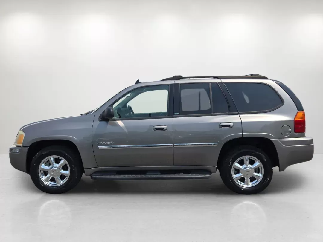 2006 /Light Gray GMC Envoy SLT (1GKDS13S662) with an Other engine, located at 521 Old Farm Lane Rd, Prattville, AL, 36066, (334) 325-1505, 32.482460, -86.416367 - **Explore Adventure with This 2006 GMC Envoy SLT at Gils Auto - Prattville!** <br /> <br /> Are you ready to elevate your weekend getaways or daily commutes? Look no further! This 2006 GMC Envoy SLT is the perfect companion for your family adventures, daily drives through Prattville, or trips to nea - Photo#7