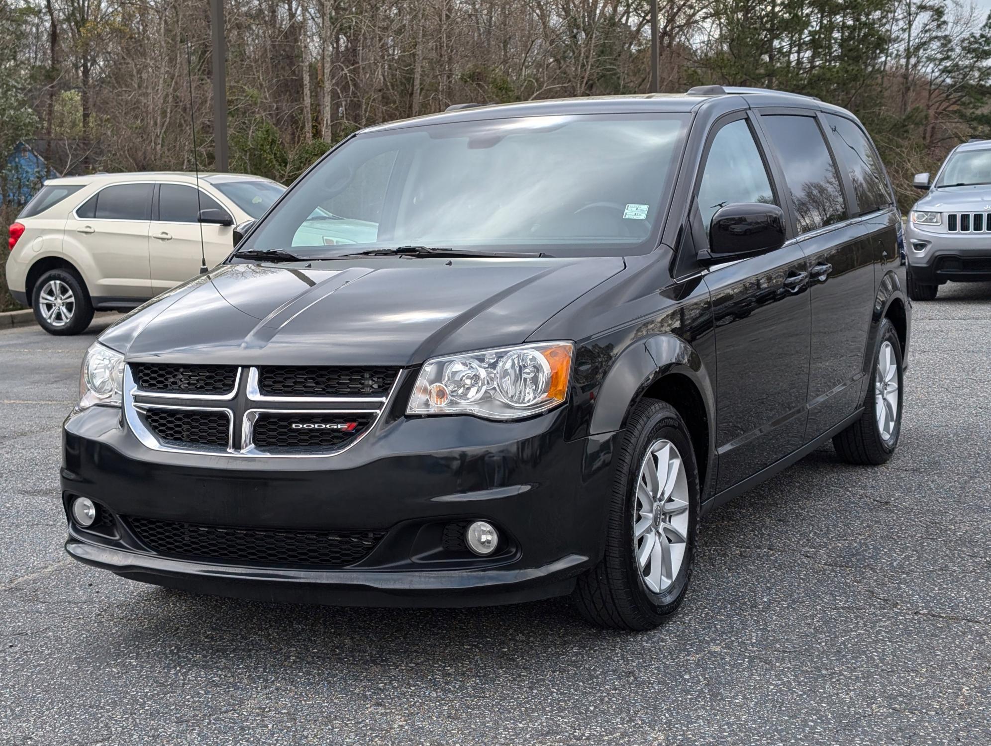 2018 /Black/Light Graystone Dodge Grand Caravan SXT (2C4RDGCG7JR) with an Regular Unleaded V-6 3.6 L/220 engine, 6-Speed Multi-Speed Automatic w/OD transmission, located at 7000 Northlake Connector, Columbus, GA, 31904, (706) 987-8085, 32.524975, -84.978134 - 2018 Dodge Grand Caravan SXT - Photo#0