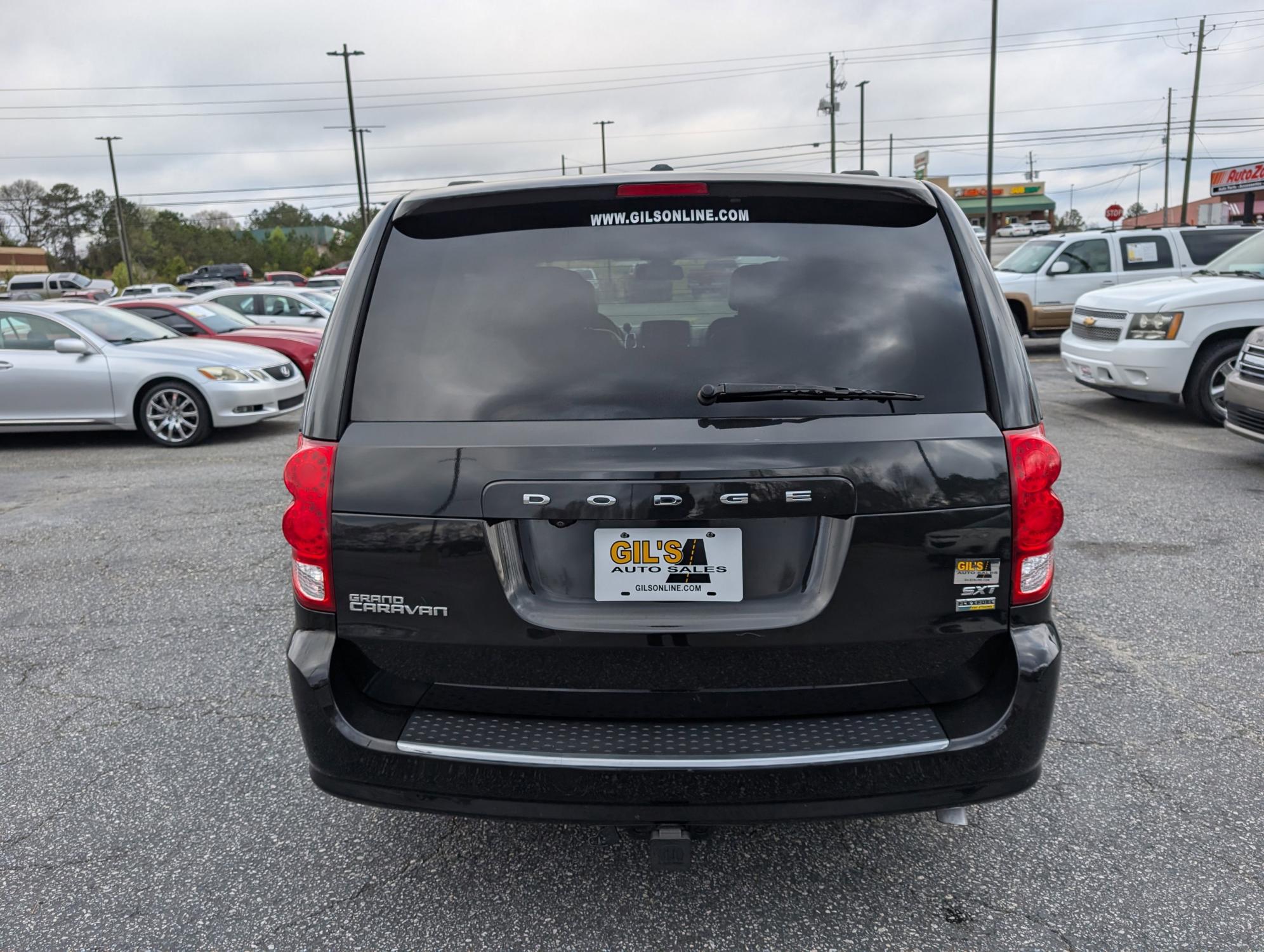 2018 /Black/Light Graystone Dodge Grand Caravan SXT (2C4RDGCG7JR) with an Regular Unleaded V-6 3.6 L/220 engine, 6-Speed Multi-Speed Automatic w/OD transmission, located at 7000 Northlake Connector, Columbus, GA, 31904, (706) 987-8085, 32.524975, -84.978134 - 2018 Dodge Grand Caravan SXT - Photo#5