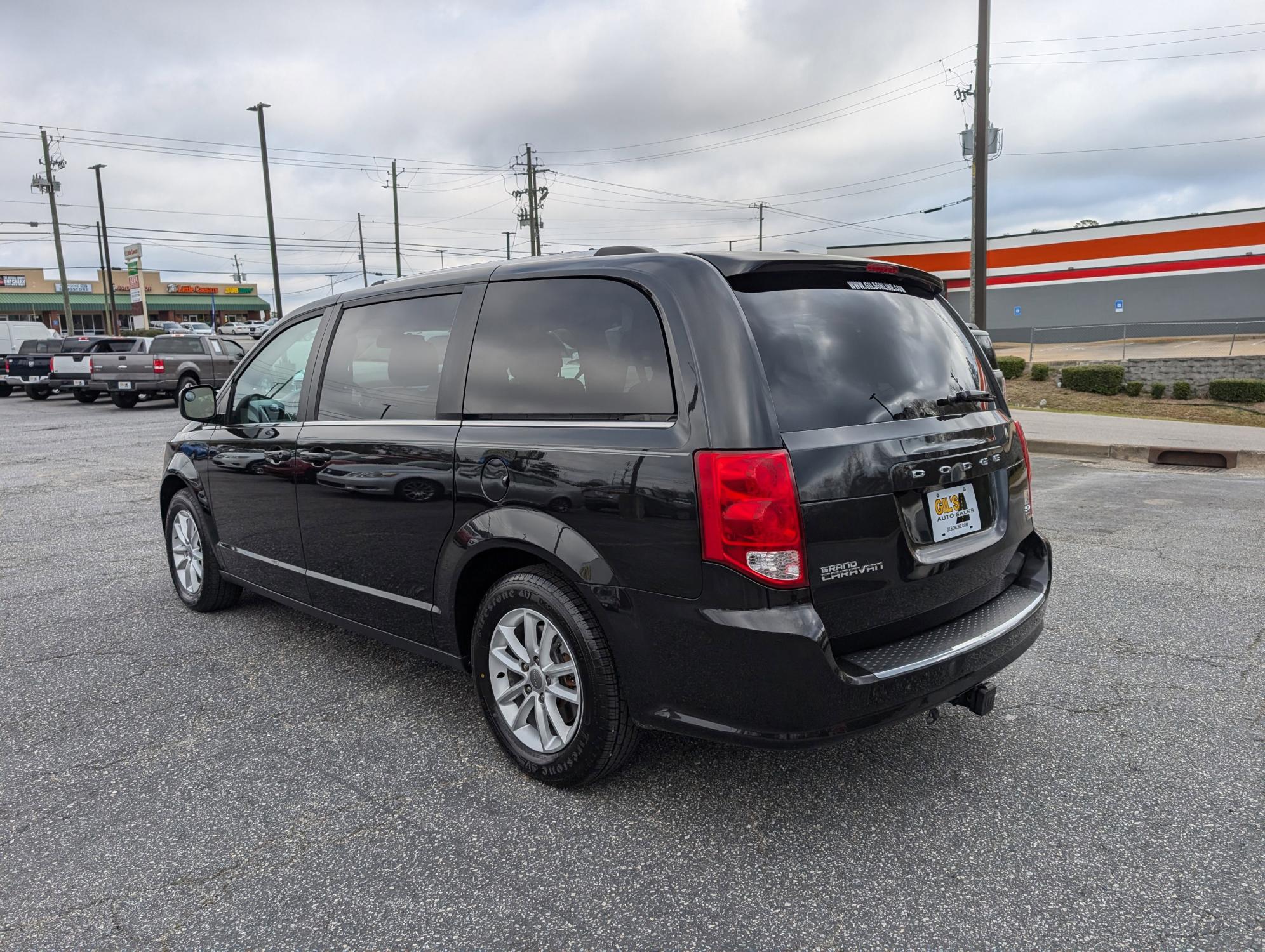 2018 /Black/Light Graystone Dodge Grand Caravan SXT (2C4RDGCG7JR) with an Regular Unleaded V-6 3.6 L/220 engine, 6-Speed Multi-Speed Automatic w/OD transmission, located at 7000 Northlake Connector, Columbus, GA, 31904, (706) 987-8085, 32.524975, -84.978134 - 2018 Dodge Grand Caravan SXT - Photo#6