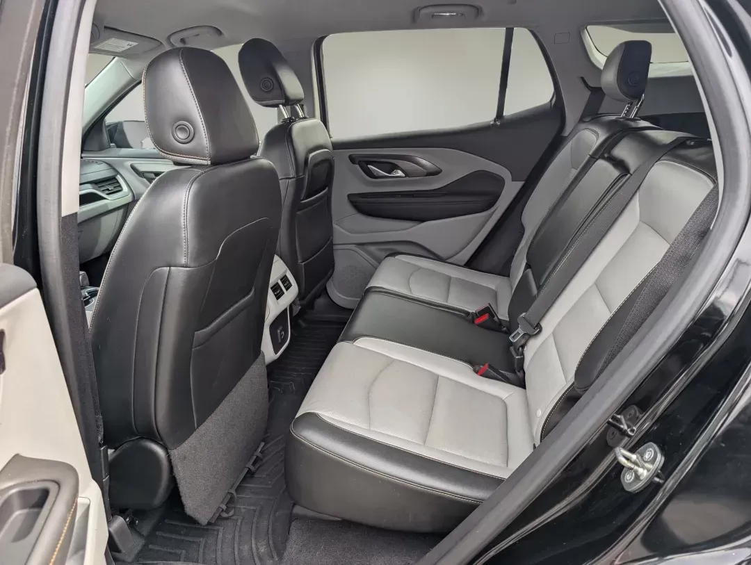 2019 /Medium Ash Gray/Jet Black GMC Terrain SLT (3GKALPEX4KL) with an Turbocharged Gas/E15 I4 2.0L/122 engine, 9-Speed Automatic transmission, located at 5115 14th Ave., Columbus, GA, 31904, (706) 323-0345, 32.511494, -84.971046 - 2019 GMC Terrain SLT - Photo#10