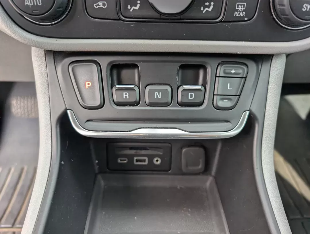 2019 /Medium Ash Gray/Jet Black GMC Terrain SLT (3GKALPEX4KL) with an Turbocharged Gas/E15 I4 2.0L/122 engine, 9-Speed Automatic transmission, located at 5115 14th Ave., Columbus, GA, 31904, (706) 323-0345, 32.511494, -84.971046 - 2019 GMC Terrain SLT - Photo#13