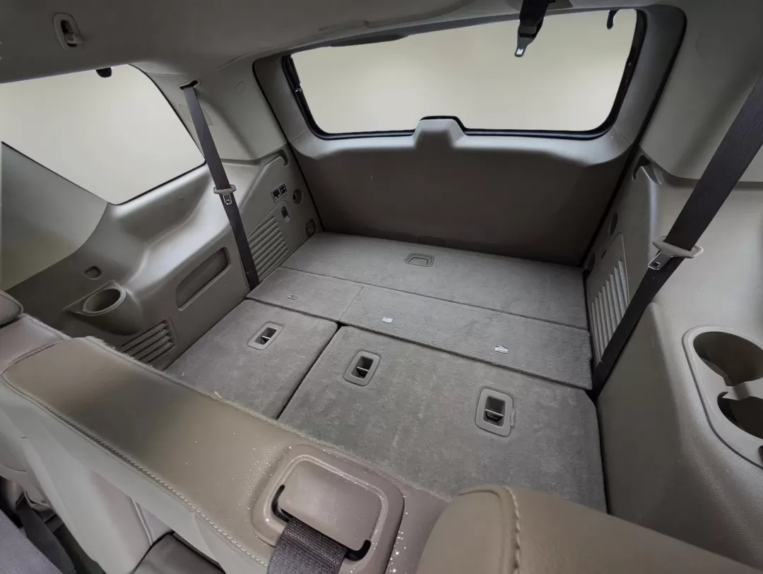 2019 /Cocoa/Dune Chevrolet Tahoe LT (1GNSCBKC9KR) with an Other engine, located at 3959 U.S. 80 W, Phenix City, AL, 36870, (334) 297-4885, 32.469296, -85.135185 - 2019 Chevrolet Tahoe LT - Photo#11