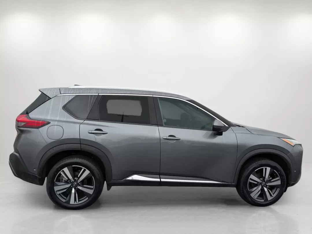 2023 /Charcoal Nissan Rogue SL (5N1BT3CB5PC) with an Intercooled Turbo Regular Unleaded I-3 1.5 L/91 engine, 1-Speed CVT w/OD transmission, located at 804 22nd Ave, Phenix City, AL, 36870, (334) 297-1860, 32.484749, -85.024475 - 2023 Nissan Rogue SL - Photo#2