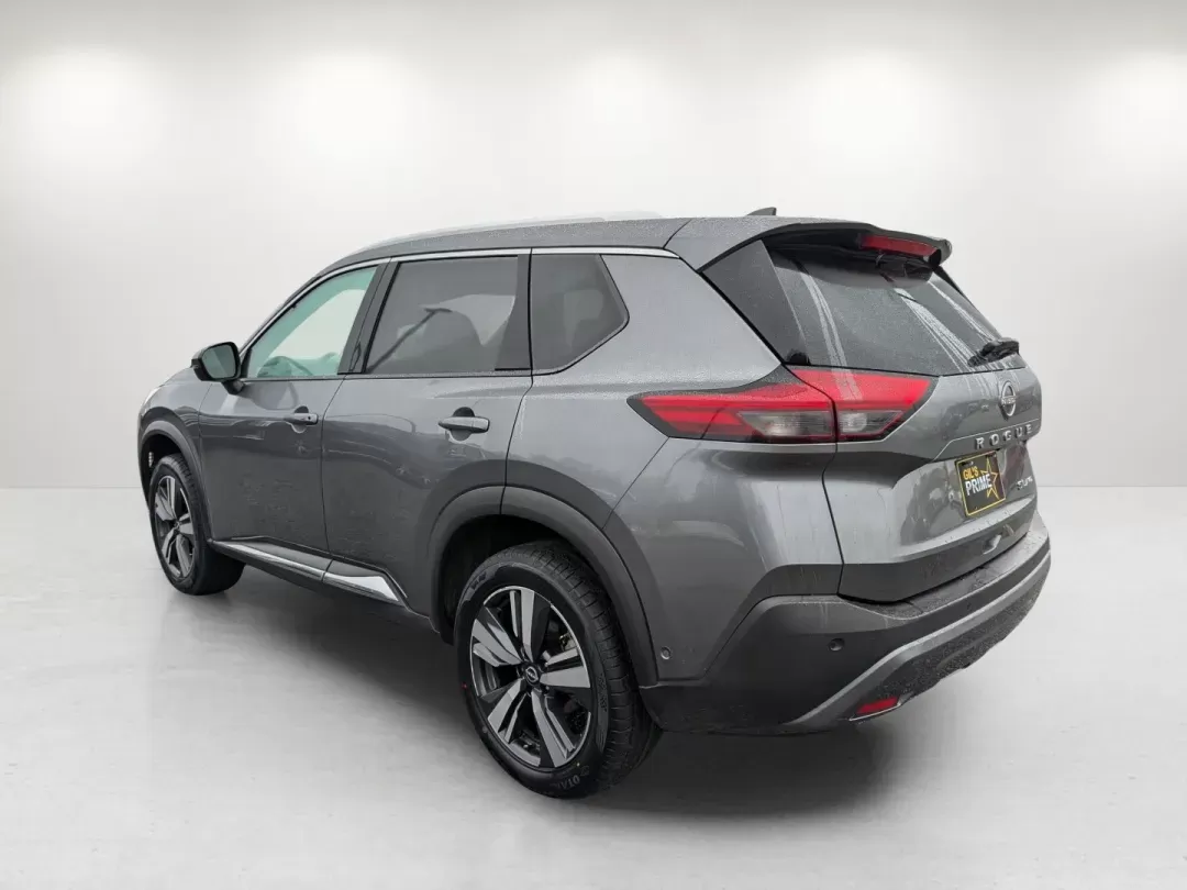 2023 /Charcoal Nissan Rogue SL (5N1BT3CB5PC) with an Intercooled Turbo Regular Unleaded I-3 1.5 L/91 engine, 1-Speed CVT w/OD transmission, located at 804 22nd Ave, Phenix City, AL, 36870, (334) 297-1860, 32.484749, -85.024475 - 2023 Nissan Rogue SL - Photo#5