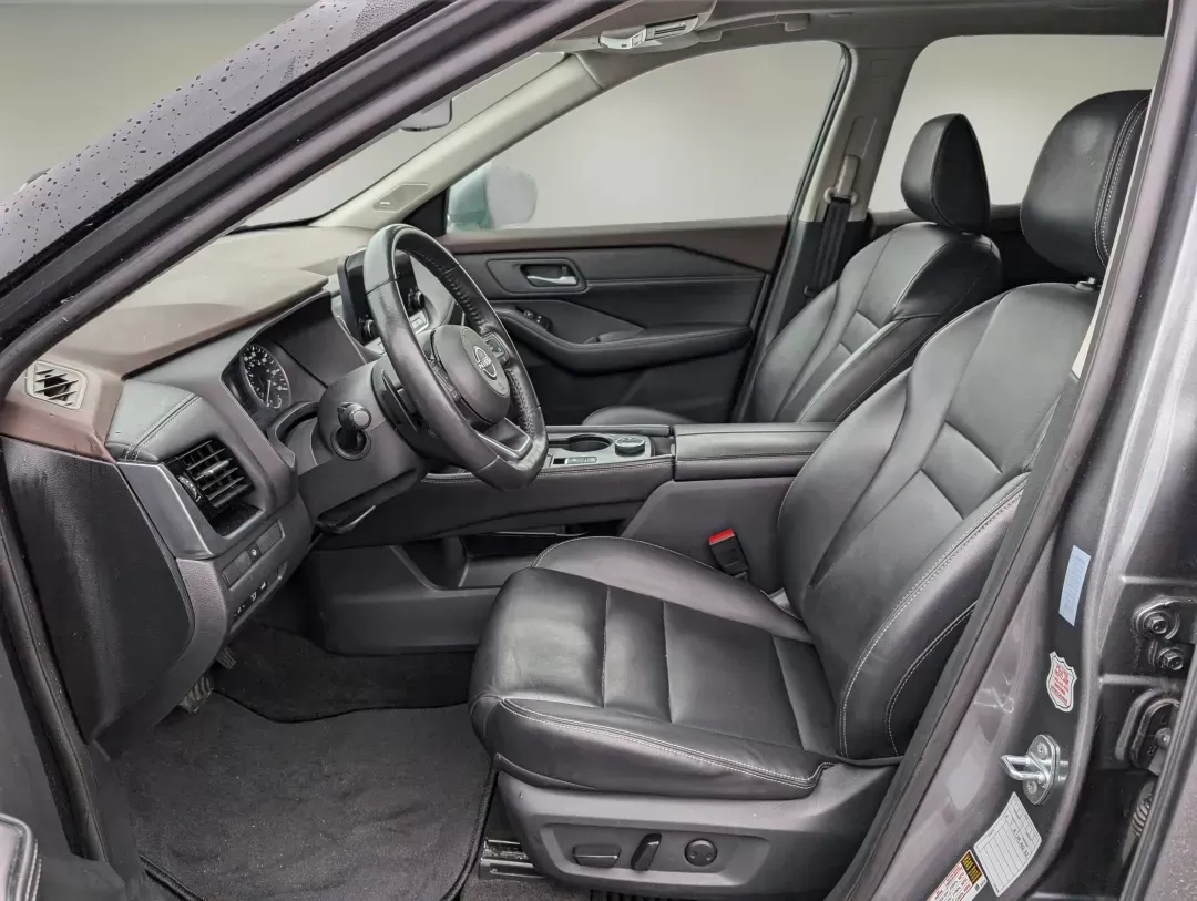 2023 /Charcoal Nissan Rogue SL (5N1BT3CB5PC) with an Intercooled Turbo Regular Unleaded I-3 1.5 L/91 engine, 1-Speed CVT w/OD transmission, located at 804 22nd Ave, Phenix City, AL, 36870, (334) 297-1860, 32.484749, -85.024475 - 2023 Nissan Rogue SL - Photo#8