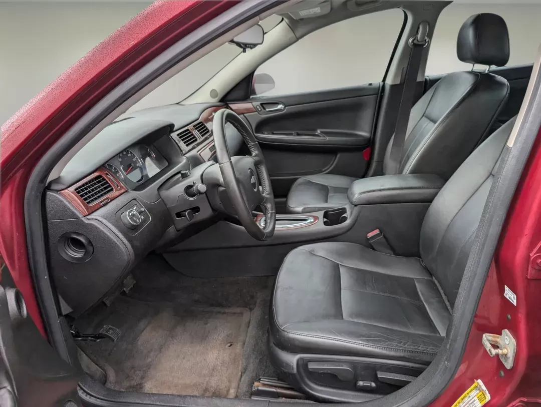 2008 /Ebony Chevrolet Impala LT (2G1WT58K889) with an Gas/Ethanol V6 3.5L/214 engine, 4-Speed Automatic w/OD transmission, located at 521 Old Farm Lane Rd, Prattville, AL, 36066, (334) 325-1505, 32.482460, -86.416367 - 2008 Chevrolet Impala LT - Photo#10