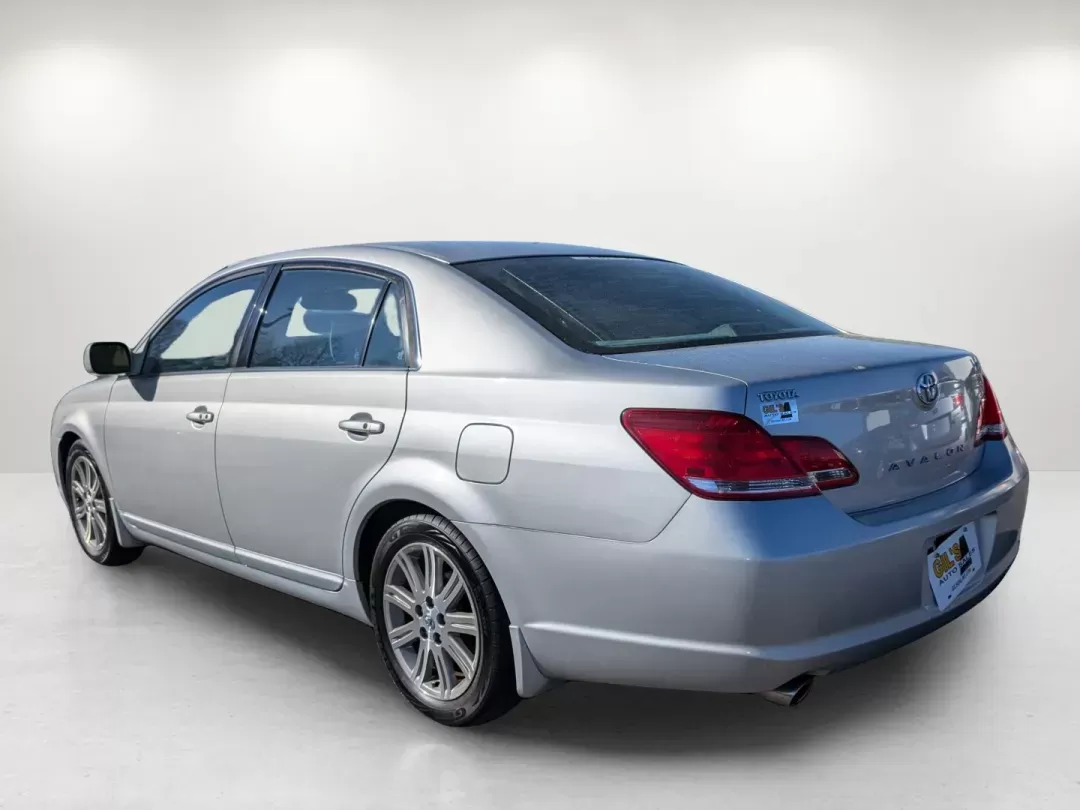 2006 Toyota Avalon Limited (4T1BK36B36U) with an Gas V6 3.5L/211 engine, 5-Speed Automatic w/OD transmission, located at 1430 Gateway Drive, Opelika, AL, 36801, (334) 239-0944, 32.637871, -85.409790 - 2006 Toyota Avalon Limited - Photo#6