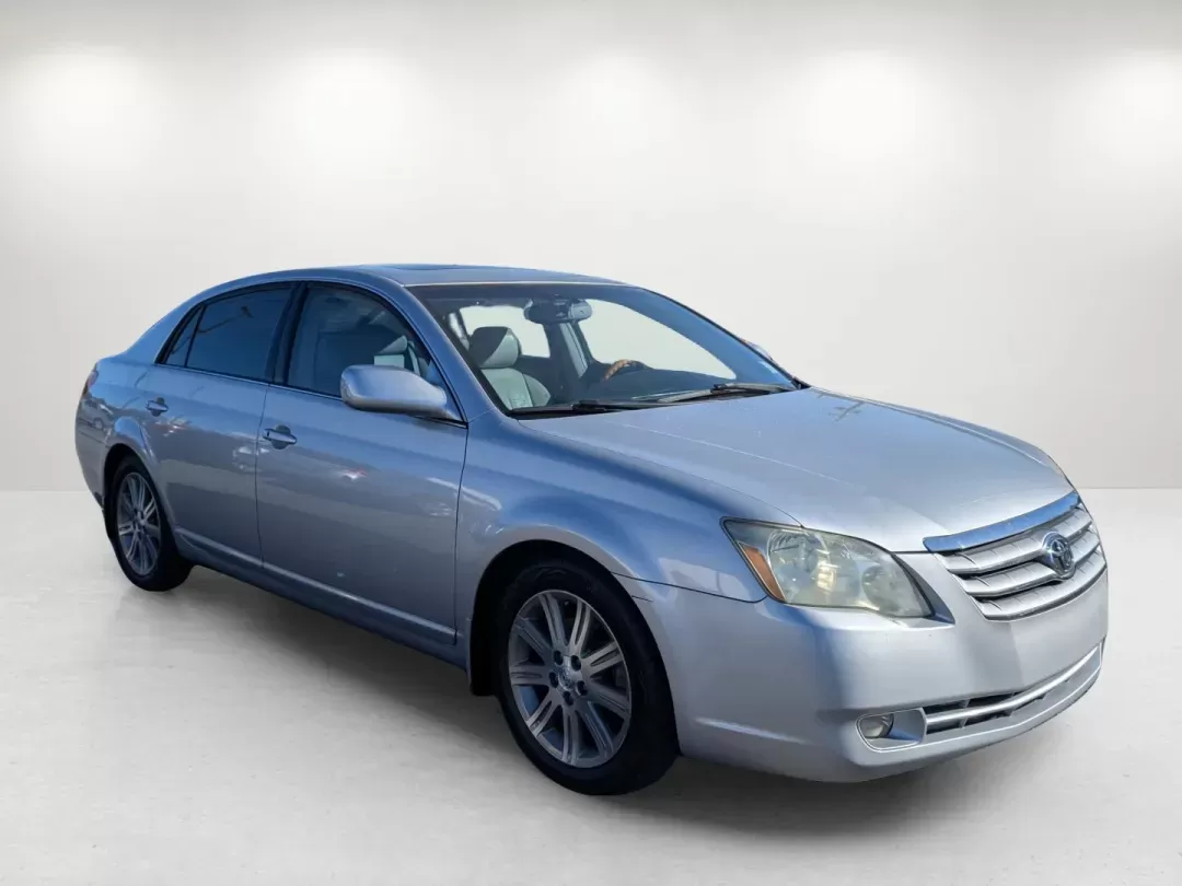 2006 Toyota Avalon Limited (4T1BK36B36U) with an Other engine, located at 3959 U.S. 80 W, Phenix City, AL, 36870, (334) 297-4885, 32.469296, -85.135185 - **Elevate Your Driving Experience with the 2006 Toyota Avalon Limited at Gils Auto in Opelika, AL!**<br /> <br /> Are you ready to upgrade your daily drive with a vehicle that blends comfort, style, and reliability? Look no further than this stunning 2006 Toyota Avalon Limited, perfect for anyone se - Photo#2