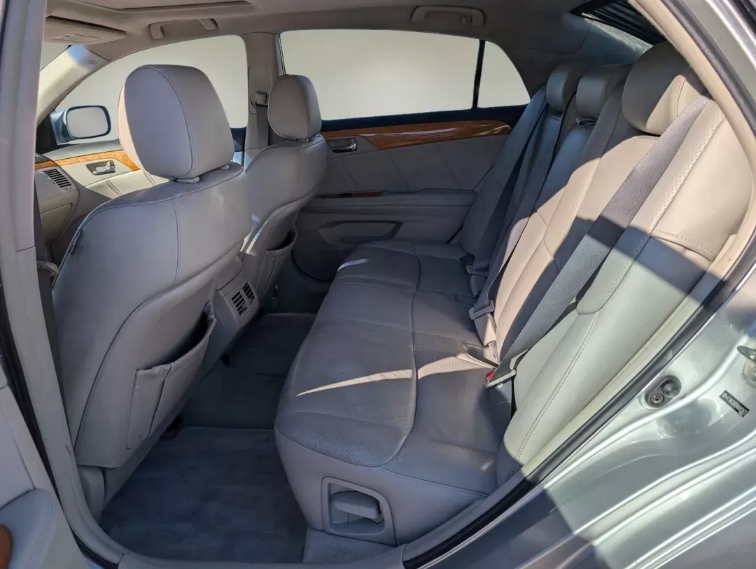2006 Toyota Avalon Limited (4T1BK36B36U) with an Other engine, located at 3959 U.S. 80 W, Phenix City, AL, 36870, (334) 297-4885, 32.469296, -85.135185 - **Elevate Your Driving Experience with the 2006 Toyota Avalon Limited at Gils Auto in Opelika, AL!**<br /> <br /> Are you ready to upgrade your daily drive with a vehicle that blends comfort, style, and reliability? Look no further than this stunning 2006 Toyota Avalon Limited, perfect for anyone se - Photo#9