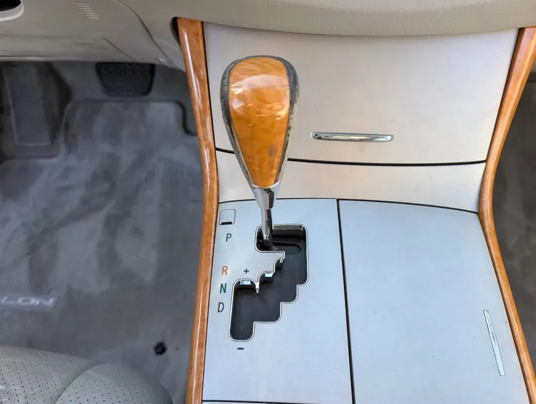 2006 Toyota Avalon Limited (4T1BK36B36U) with an Other engine, located at 3959 U.S. 80 W, Phenix City, AL, 36870, (334) 297-4885, 32.469296, -85.135185 - **Elevate Your Driving Experience with the 2006 Toyota Avalon Limited at Gils Auto in Opelika, AL!**<br /> <br /> Are you ready to upgrade your daily drive with a vehicle that blends comfort, style, and reliability? Look no further than this stunning 2006 Toyota Avalon Limited, perfect for anyone se - Photo#11