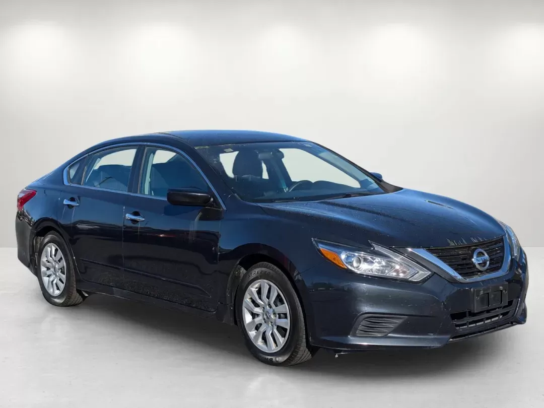 2017 /Charcoal Nissan Altima 2.5 S (1N4AL3AP3HC) with an Regular Unleaded I-4 2.5 L/152 engine, 1-Speed CVT w/OD transmission, located at 5115 14th Ave., Columbus, GA, 31904, (706) 323-0345, 32.511494, -84.971046 - 2017 Nissan Altima 2.5 S - Photo#6