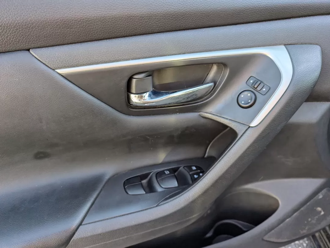 2017 /Charcoal Nissan Altima 2.5 S (1N4AL3AP3HC) with an Other engine, located at 3959 U.S. 80 W, Phenix City, AL, 36870, (334) 297-4885, 32.469296, -85.135185 - 2017 Nissan Altima 2.5 S - Photo#8