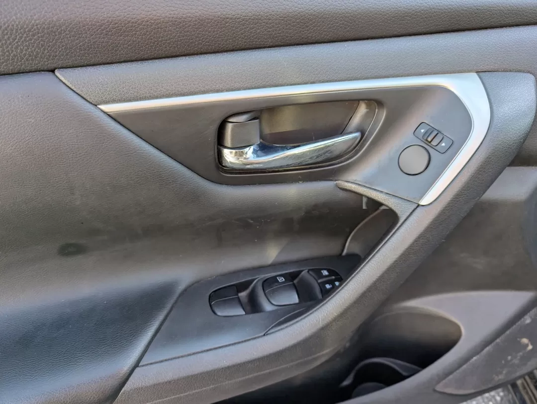 2017 /Charcoal Nissan Altima 2.5 S (1N4AL3AP3HC) with an Other engine, located at 3959 U.S. 80 W, Phenix City, AL, 36870, (334) 297-4885, 32.469296, -85.135185 - 2017 Nissan Altima 2.5 S - Photo#9