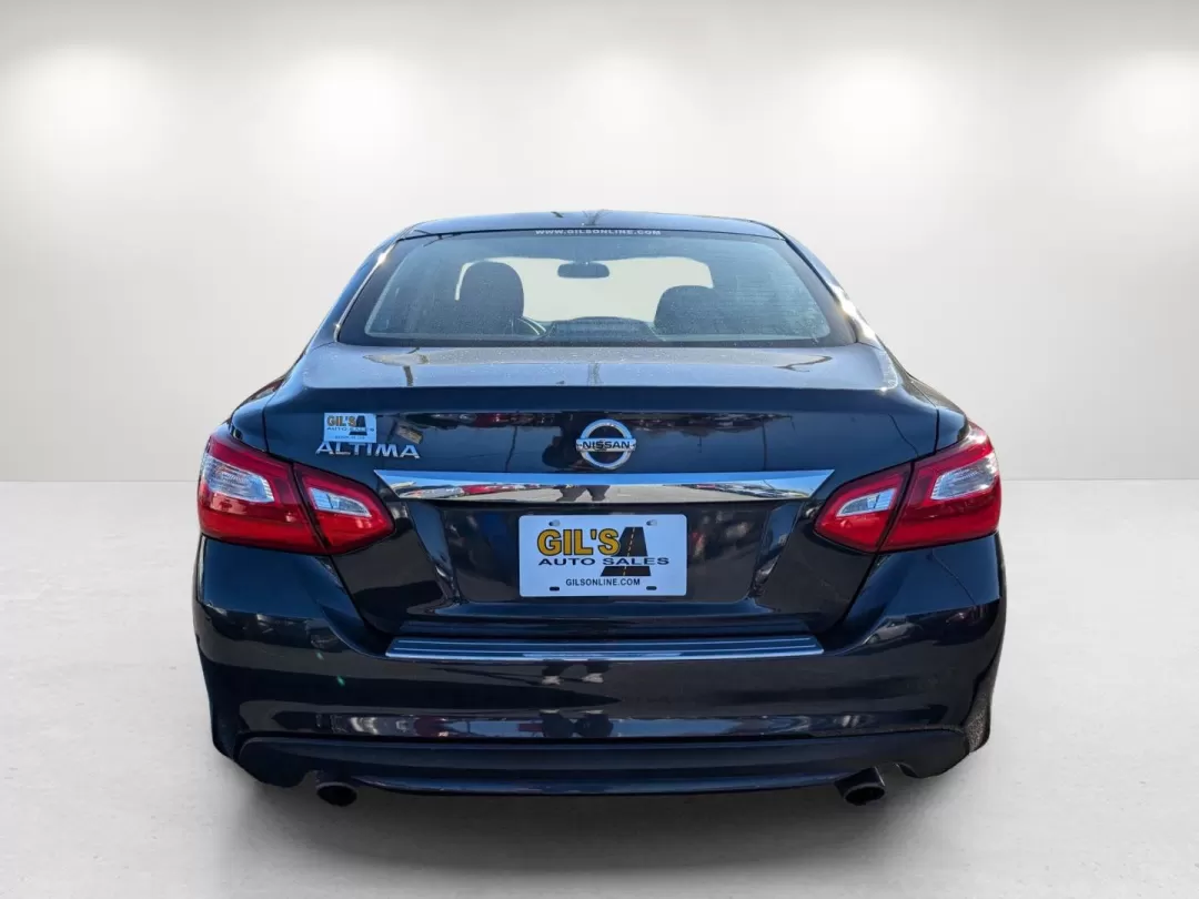 2017 /Charcoal Nissan Altima 2.5 S (1N4AL3AP3HC) with an Other engine, located at 1430 Gateway Drive, Opelika, AL, 36801, (334) 239-0944, 32.637871, -85.409790 - Discover the perfect blend of style, comfort, and practicality with the 2017 Nissan Altima 2.5 S, available now at Gils Auto in Columbus, GA. If you're a commuter looking for a reliable vehicle to navigate the hustle and bustle of daily life or a growing family that values safety and efficiency, thi - Photo#5