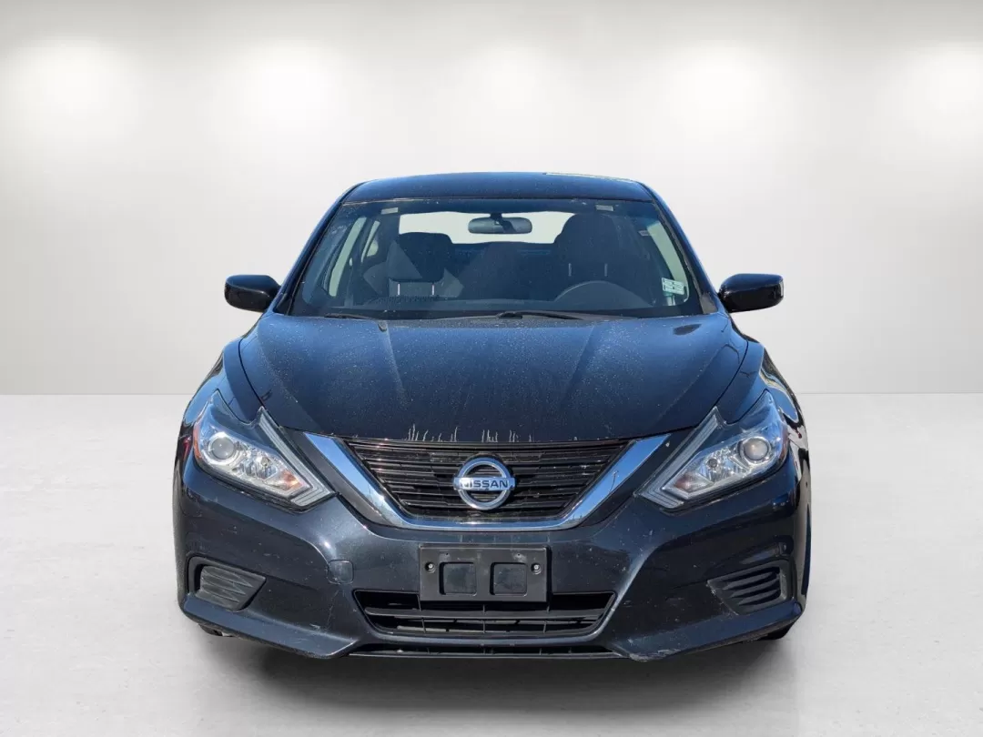 2017 /Charcoal Nissan Altima 2.5 S (1N4AL3AP3HC) with an Other engine, located at 1430 Gateway Drive, Opelika, AL, 36801, (334) 239-0944, 32.637871, -85.409790 - Discover the perfect blend of style, comfort, and practicality with the 2017 Nissan Altima 2.5 S, available now at Gils Auto in Columbus, GA. If you're a commuter looking for a reliable vehicle to navigate the hustle and bustle of daily life or a growing family that values safety and efficiency, thi - Photo#9