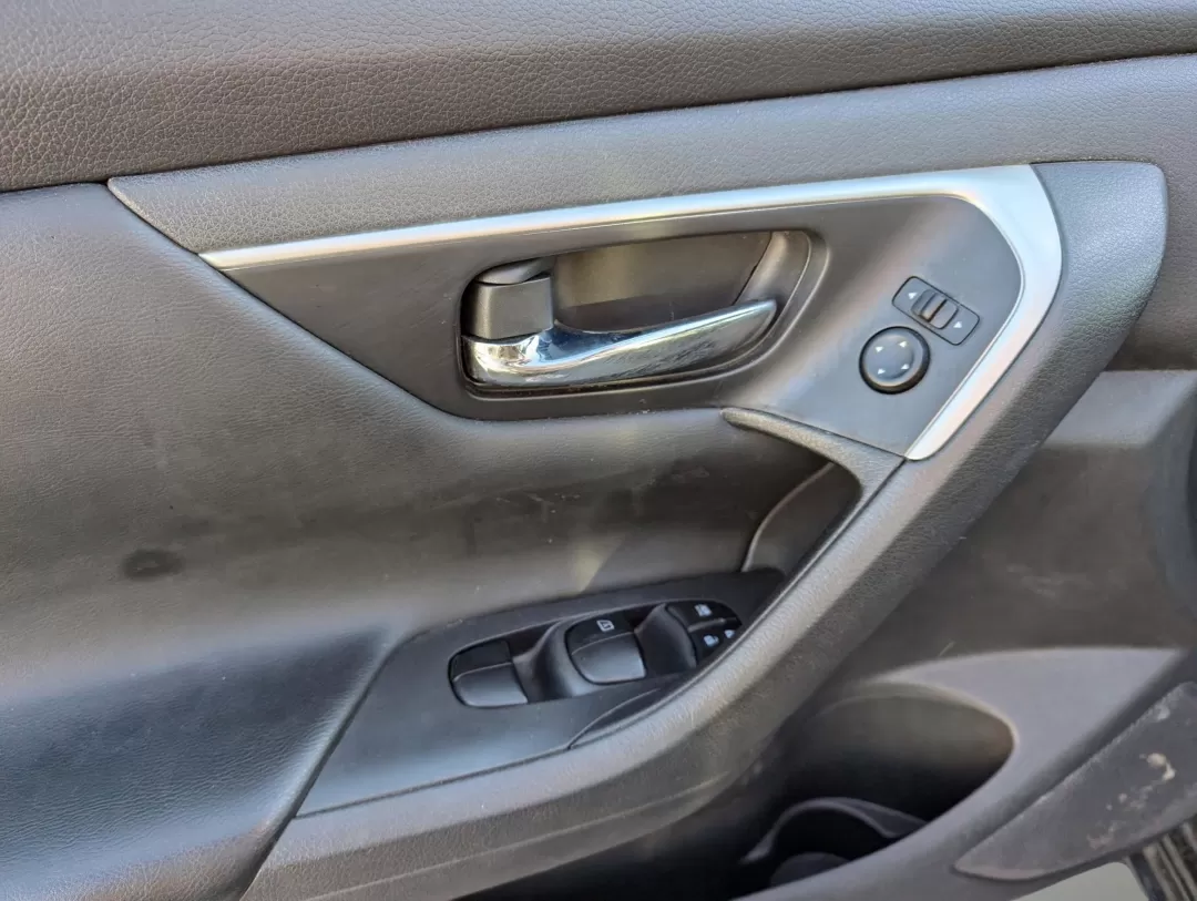 2017 /Charcoal Nissan Altima 2.5 S (1N4AL3AP3HC) with an Other engine, located at 1430 Gateway Drive, Opelika, AL, 36801, (334) 239-0944, 32.637871, -85.409790 - Discover the perfect blend of style, comfort, and practicality with the 2017 Nissan Altima 2.5 S, available now at Gils Auto in Columbus, GA. If you're a commuter looking for a reliable vehicle to navigate the hustle and bustle of daily life or a growing family that values safety and efficiency, thi - Photo#10