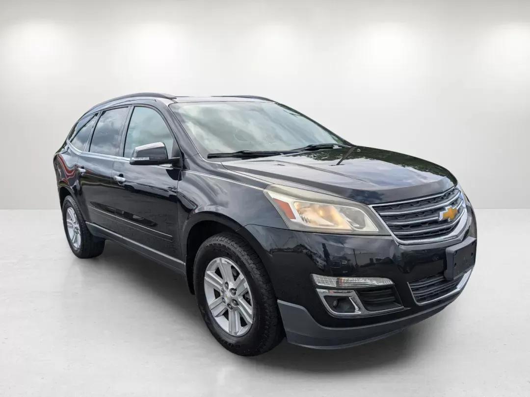 2014 /Ebony/Mojave Chevrolet Traverse LT (1GNKRHKD6EJ) with an Gas V6 3.6L/217 engine, 6-Speed Automatic transmission, located at 804 22nd Ave, Phenix City, AL, 36870, (334) 297-1860, 32.484749, -85.024475 - **Explore the Open Road with the 2014 Chevrolet Traverse LT Perfect for Growing Families!**<br /> <br /> Are you in the market for a spacious and reliable SUV that can accommodate your family's adventures? Look no further than this 2014 Chevrolet Traverse LT, available exclusively at **Gils Auto**, - Photo#2