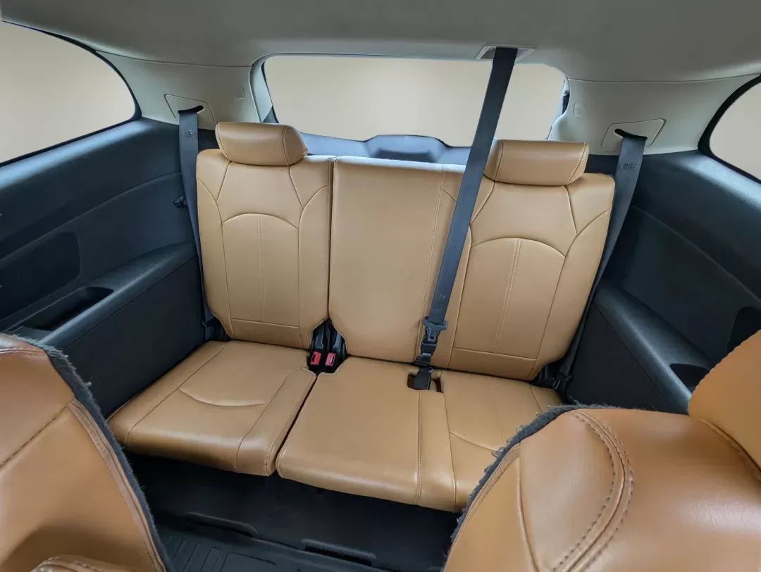 2014 /Ebony/Mojave Chevrolet Traverse LT (1GNKRHKD6EJ) with an Gas V6 3.6L/217 engine, 6-Speed Automatic transmission, located at 804 22nd Ave, Phenix City, AL, 36870, (334) 297-1860, 32.484749, -85.024475 - **Explore the Open Road with the 2014 Chevrolet Traverse LT Perfect for Growing Families!**<br /> <br /> Are you in the market for a spacious and reliable SUV that can accommodate your family's adventures? Look no further than this 2014 Chevrolet Traverse LT, available exclusively at **Gils Auto**, - Photo#11