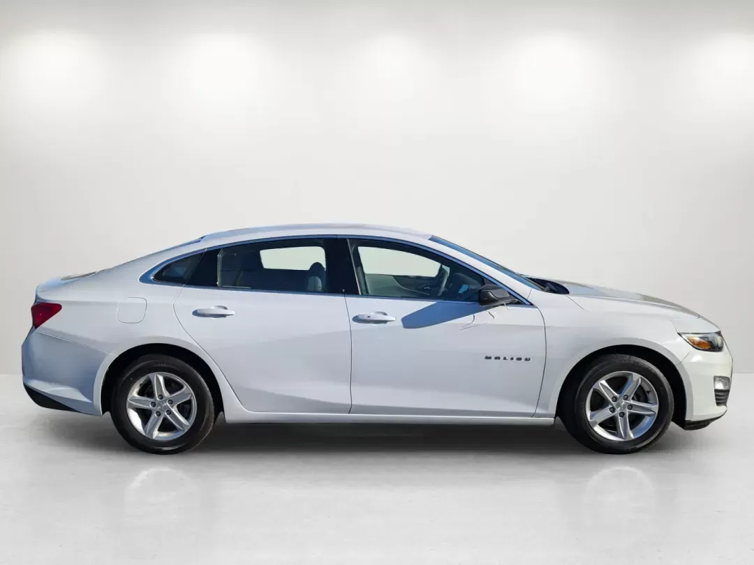 2020 /Dark Atmosphere/ Medium Ash Gray Chevrolet Malibu LS (1G1ZB5STXLF) with an Turbocharged Gas I4 1.5L/91 engine, 1-Speed Automatic transmission, located at 5115 14th Ave., Columbus, GA, 31904, (706) 323-0345, 32.511494, -84.971046 - 2020 Chevrolet Malibu LS - Photo#3