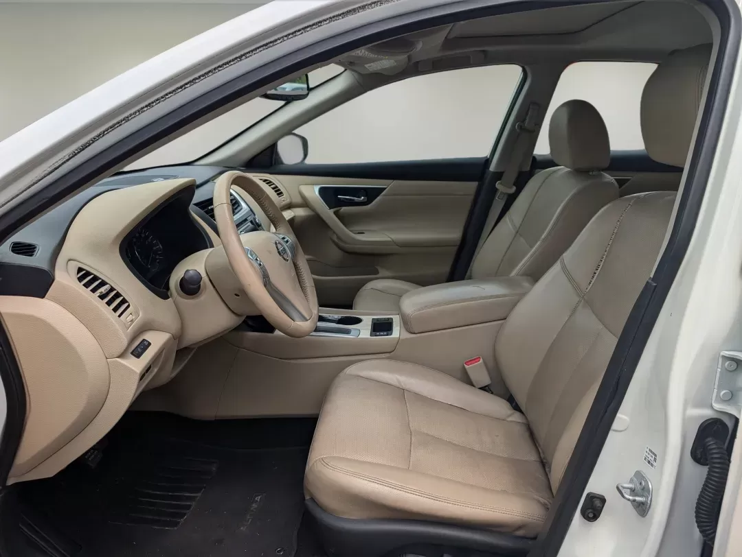 2016 /Beige Nissan Altima 2.5 SL (1N4AL3APXGC) with an Regular Unleaded I-4 2.5 L/152 engine, 1-Speed CVT w/OD transmission, located at 5115 14th Ave., Columbus, GA, 31904, (706) 323-0345, 32.511494, -84.971046 - 2016 Nissan Altima 2.5 SL - Photo#9