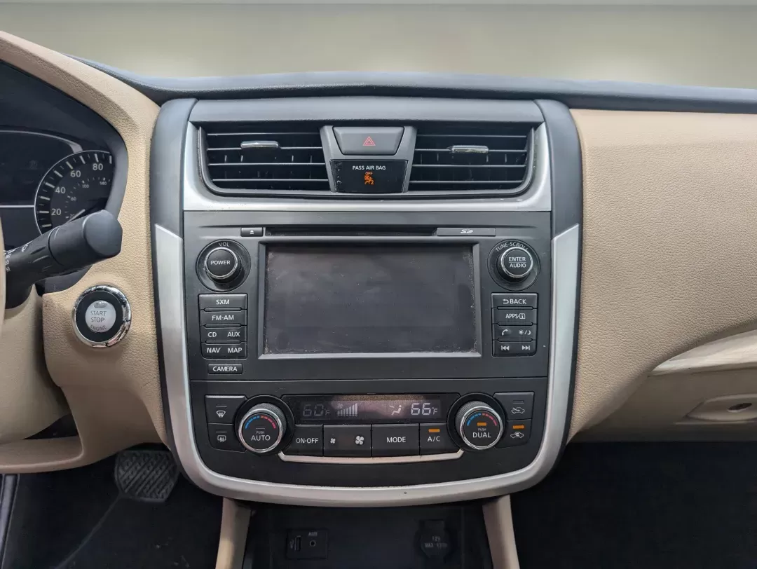 2016 /Beige Nissan Altima 2.5 SL (1N4AL3APXGC) with an Regular Unleaded I-4 2.5 L/152 engine, 1-Speed CVT w/OD transmission, located at 5115 14th Ave., Columbus, GA, 31904, (706) 323-0345, 32.511494, -84.971046 - 2016 Nissan Altima 2.5 SL - Photo#13